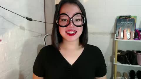 Joana online show from February 6, 7:29 pm