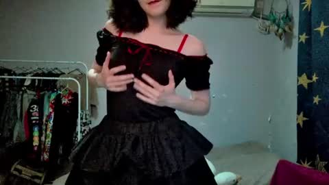 Joannatompson online show from August 5, 11:17 pm
