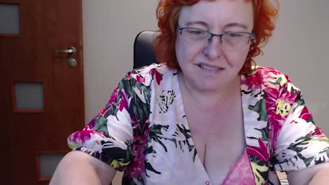 Joanna and Greg online show from December 3, 11:01 am