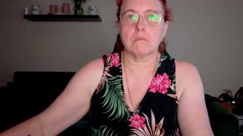 Joanna and Greg online show from June 29, 7:14 am