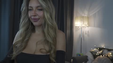 Snapshot of joannee chatting on November 15, 1:47 am Joanne online show from November 15, 1:47 am