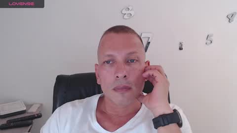 Snapshot of joansilva_ chatting on January 5, 7:07 pm Joan Silva online show from January 5, 7:07 pm