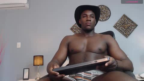 Snapshot of joansilva_ chatting on February 3, 12:57 pm Joan Silva online show from February 3, 12:57 pm