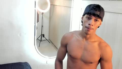 Snapshot of joao_da_silva19 chatting on June 1, 1:02 pm Joao Da Silva online show from June 1, 1:02 pm