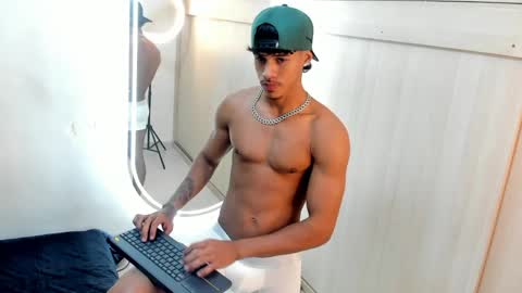 Snapshot of joao_da_silva19 chatting on June 6, 1:27 pm Joao Da Silva online show from June 6, 1:27 pm