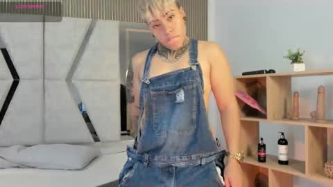 Snapshot of joaoandlexy chatting on December 15, 12:53 pm joaoandlexy online show from December 15, 12:53 pm