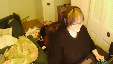 Snapshot of joblessegirl chatting on March 29, 1:38 am joblessegirl online show from March 29, 1:38 am