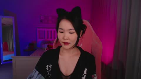 Snapshot of jocelyn_lane chatting on February 22, 12:29 pm Amina online show from February 22, 12:29 pm