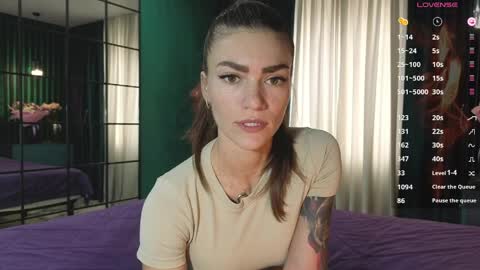 Lisa online show from April 3, 3:15 am