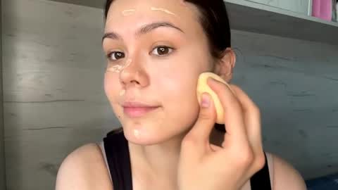 Snapshot of jodeesolarz chatting on April 10, 9:58 am Mila online show from April 10, 9:58 am