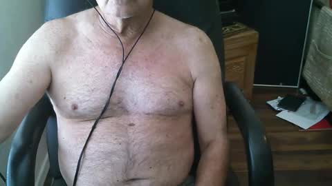 Snapshot of joe_os chatting on June 15, 4:09 pm Joe Os online show from June 15, 4:09 pm