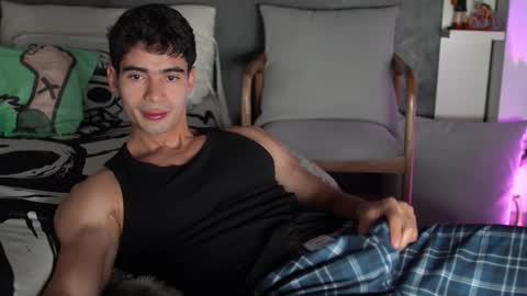 Snapshot of joe_steel1 chatting on April 17, 12:57 am joe_steel1 online show from April 17, 12:57 am