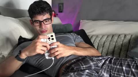 Snapshot of joe_steel1 chatting on May 5, 1:57 am joe_steel1 online show from May 5, 1:57 am