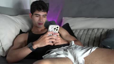 Snapshot of joe_steel1 chatting on May 5, 9:45 pm joe_steel1 online show from May 5, 9:45 pm