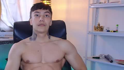 Snapshot of joeh_jonas chatting on October 13, 4:51 pm joeh_jonas online show from October 13, 4:51 pm