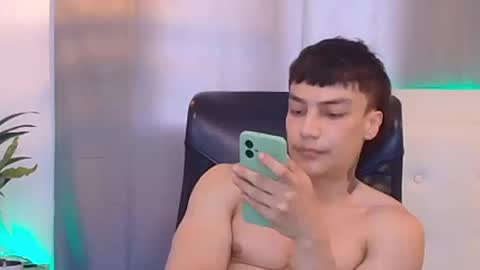 Snapshot of joeh_jonas chatting on October 17, 9:50 pm joeh_jonas online show from October 17, 9:50 pm