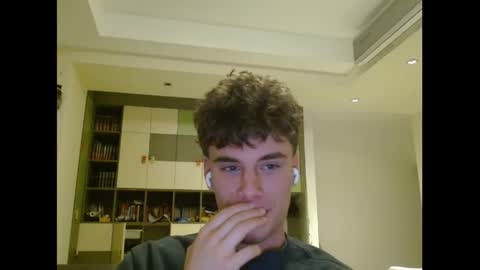 Snapshot of joel_friendly chatting on March 15, 9:32 pm JOEL online show from March 15, 9:32 pm