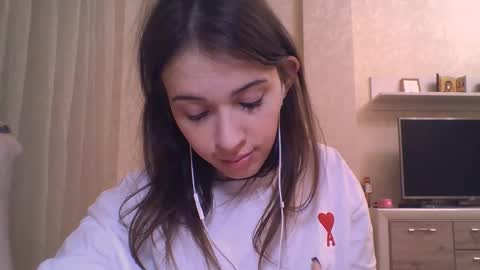 Jennifer online show from November 24, 5:12 pm