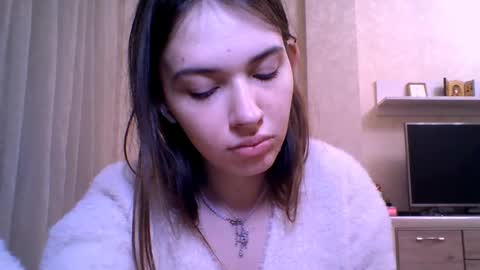 Jennifer online show from March 25, 5:52 pm