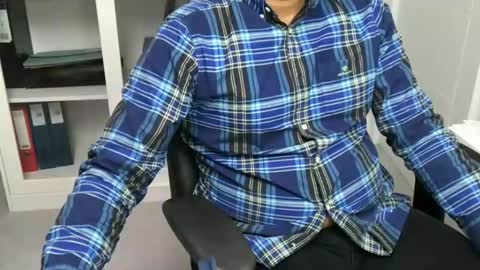 joeshades21 online show from November 4, 10:03 am