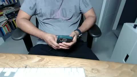 joeshades21 online show from February 7, 10:57 pm