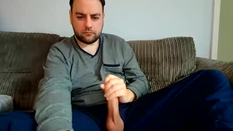 Snapshot of joeshowsoff chatting on January 15, 12:54 pm joeshowsoff online show from January 15, 12:54 pm