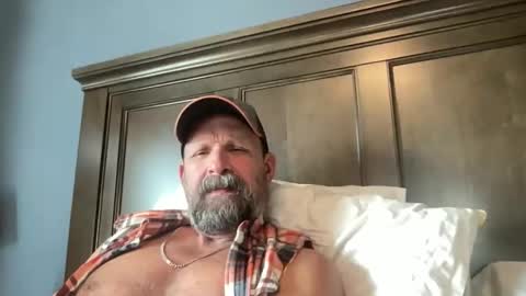 Snapshot of joestros chatting on February 18, 9:44 pm joestros online show from February 18, 9:44 pm