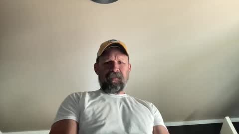joestros online show from April 25, 6:27 pm