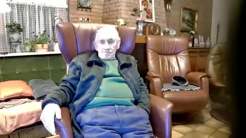 johan7 heet online show from December 9, 4:37 pm