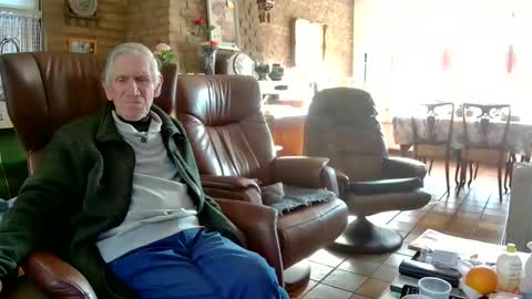 Snapshot of johan7_heet chatting on November 8, 1:55 pm johan7 heet online show from November 8, 1:55 pm