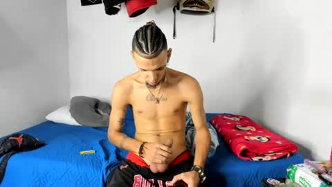 johan_and_antonella online show from July 8, 9:52 pm
