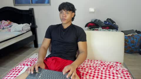 Snapshot of johan_beley_7k chatting on December 24, 2:01 pm Johan Beley online show from December 24, 2:01 pm