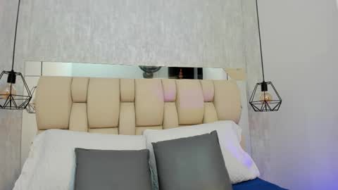 Johan  online show from October 6, 11:40 am