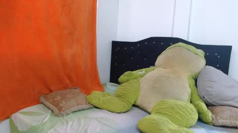 johan online show from April 1, 11:22 am