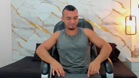 johan online show from November 17, 11:05 am