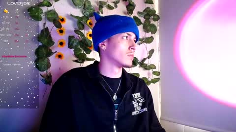 johan_parker222 online show from September 27, 9:20 pm