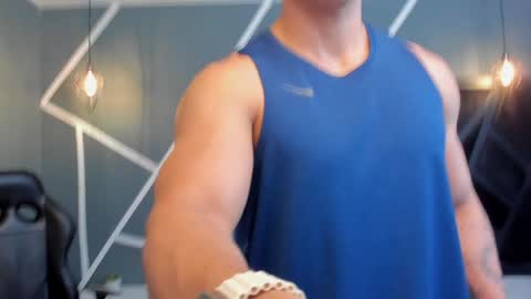 Johan Williams online show from December 18, 8:57 pm