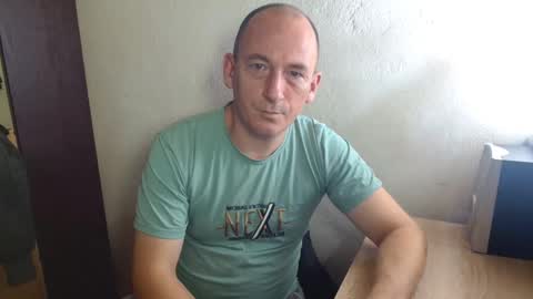 Snapshot of johanbarker chatting on October 6, 10:45 am Johan online show from October 6, 10:45 am