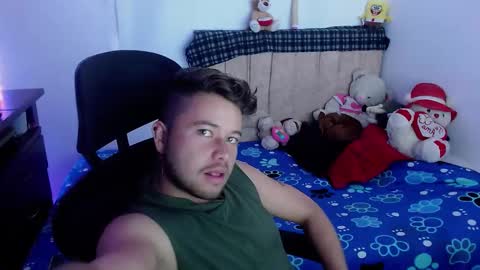 Snapshot of johanleonsweetboy chatting on September 18, 8:33 pm JOHAN independient model online show from September 18, 8:33 pm