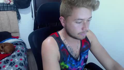 Snapshot of johanleonsweetboy chatting on October 7, 9:12 pm JOHAN independient model online show from October 7, 9:12 pm