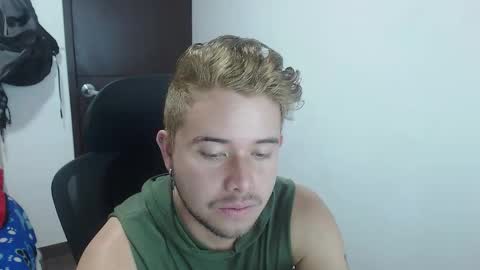 Snapshot of johanleonsweetboy chatting on October 10, 3:11 pm JOHAN independient model online show from October 10, 3:11 pm