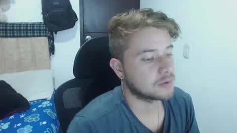 Snapshot of johanleonsweetboy chatting on October 21, 4:51 pm JOHAN independient model online show from October 21, 4:51 pm