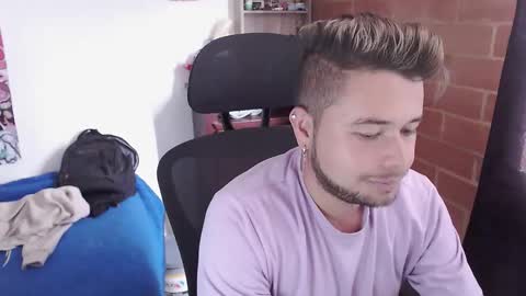 JOHAN independient model online show from January 15, 4:22 pm