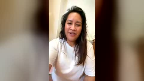 Snapshot of johanna974xxx chatting on June 15, 8:38 am johanna974xxx online show from June 15, 8:38 am