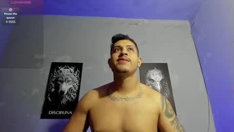 Snapshot of johansmith__ chatting on March 17, 3:33 am Johan Smith online show from March 17, 3:33 am