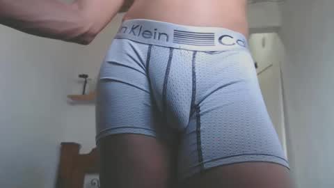 johantorres19 online show from January 20, 5:27 pm