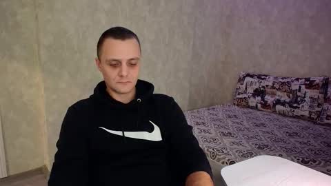 Snapshot of john_3019 chatting on November 13, 10:08 pm John online show from November 13, 10:08 pm