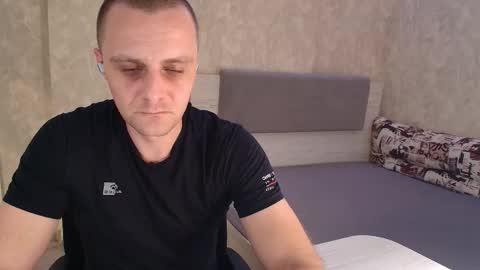 Snapshot of john_3019 chatting on March 25, 11:33 pm John online show from March 25, 11:33 pm