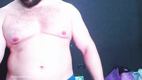 Snapshot of john_and_kiss chatting on April 6, 7:37 pm john and kiss online show from April 6, 7:37 pm