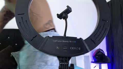 Snapshot of john_and_louis chatting on September 30, 11:15 am John online show from September 30, 11:15 am